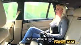 السيدة وحدها تريد أن تمارس الجنس قدر الإمكان