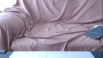 الحسية والكمال هي هذه السيدة الجميلة