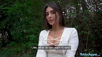 مصرية تعذب زوجها كانت زوجت الاب في حال مزاجيةسيئة ولكنها وافقت علا ممارسة الجنس