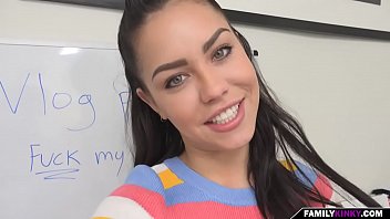 تحتاج المرأة الشريفة إلى ممارسة الجنس فورًا وتغذيتها بالحيوانات المنوية