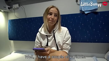 نايمه يقذف في كسها خوه ينيج بيه. اخته